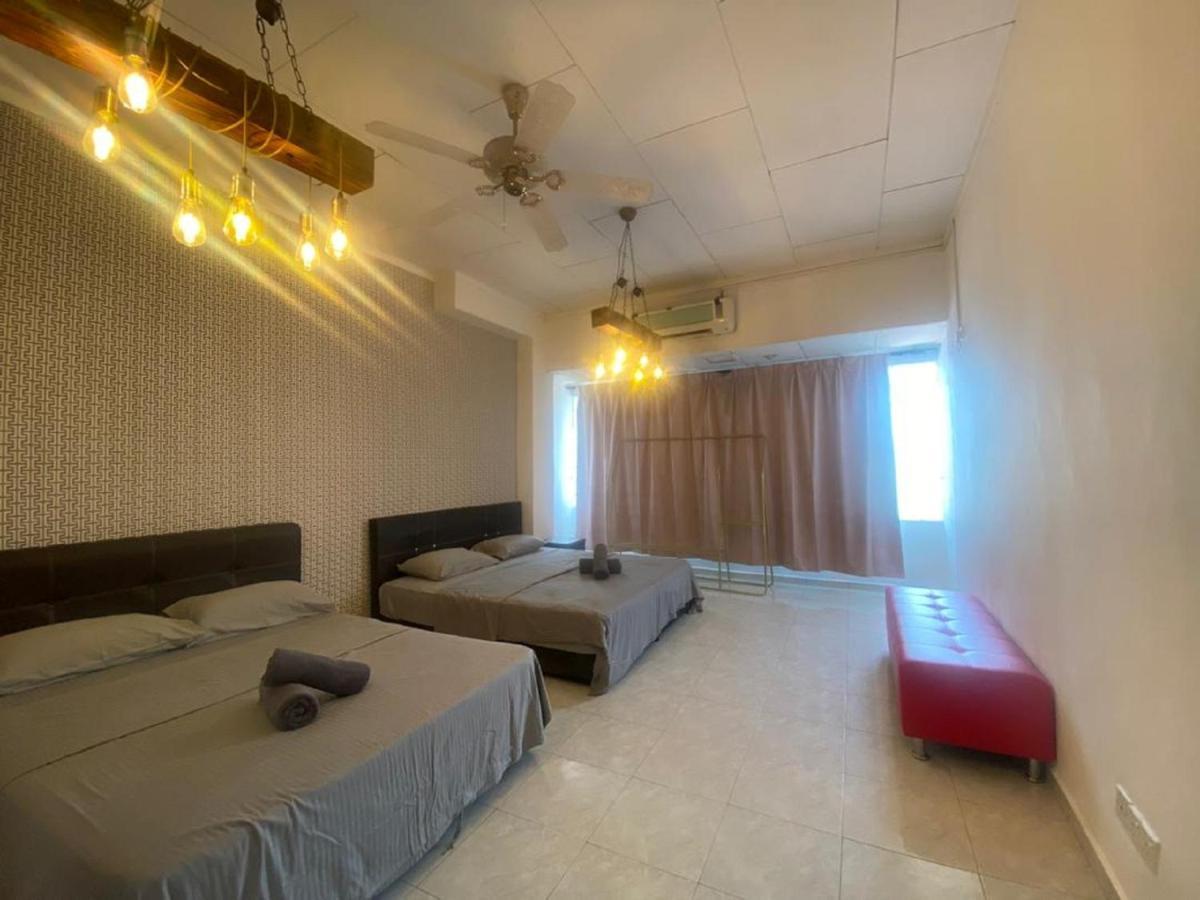 5min @bukit Indah@perling@4b3b Homestay Johor Bahru