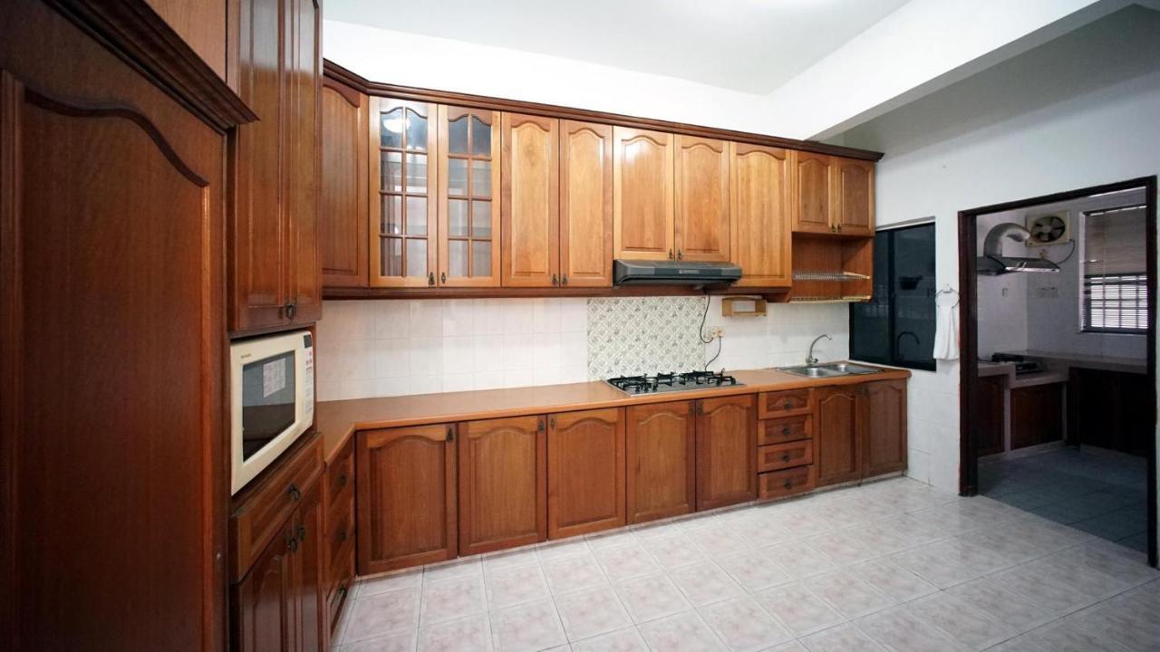 Homestay 5min @bukit Indah@perling@4b3b Johor Bahru